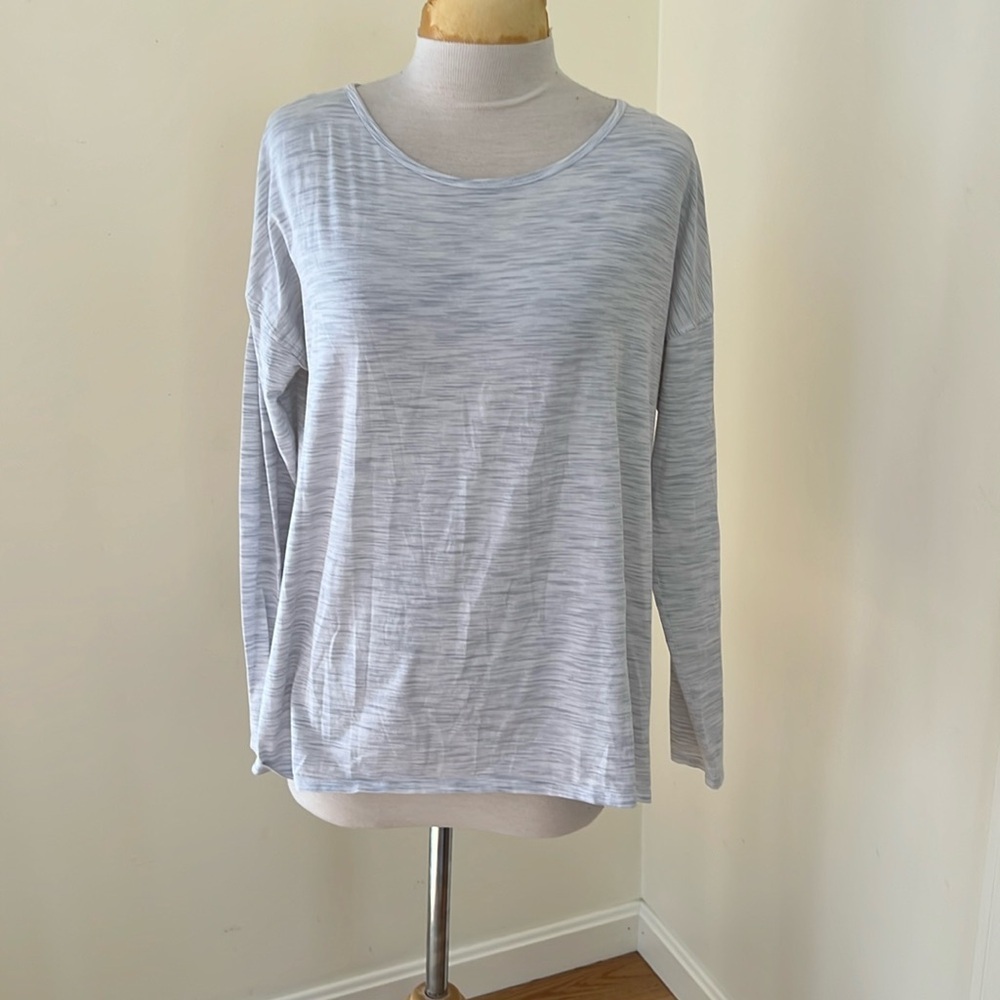 Lululemon athletica SZ 8, back into it long sleeve tee in alpine space gray.